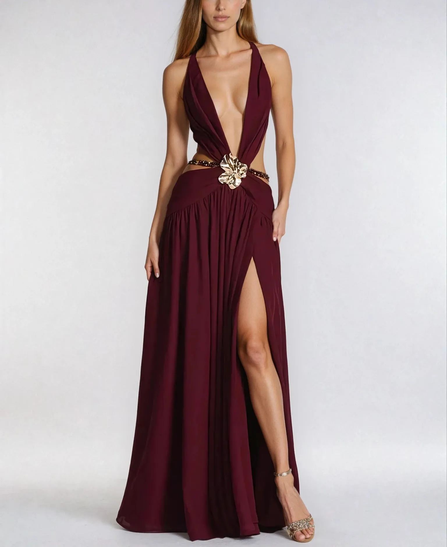 Shakira – Dramatic maxi dress with metal buckle and high slit