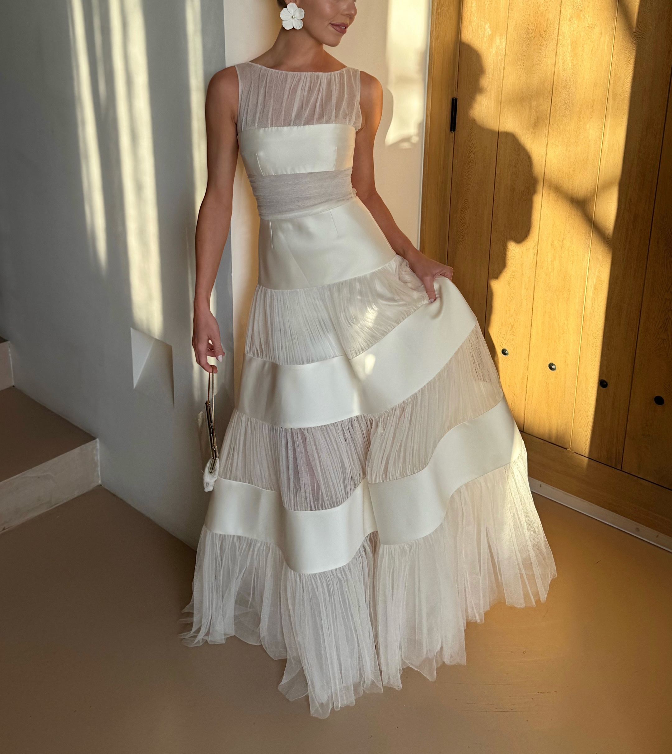 Women's Ivory Sleeveless Sheer Tulle Stripe Wedding Dress