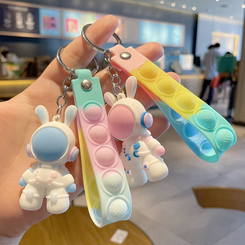🔥HOT SALE🔥Cartoon Space Astronaut Keychain