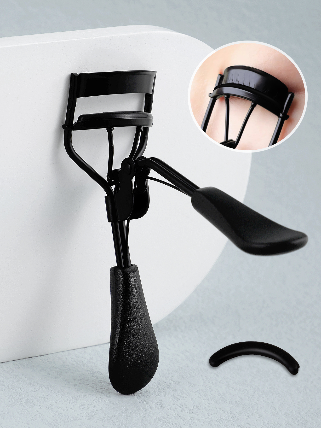 Eyelash curler