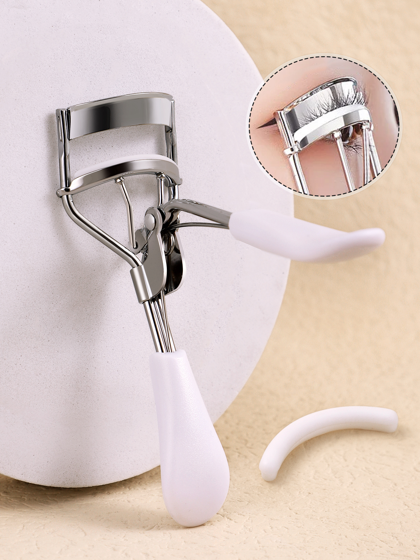 Eyelash curler