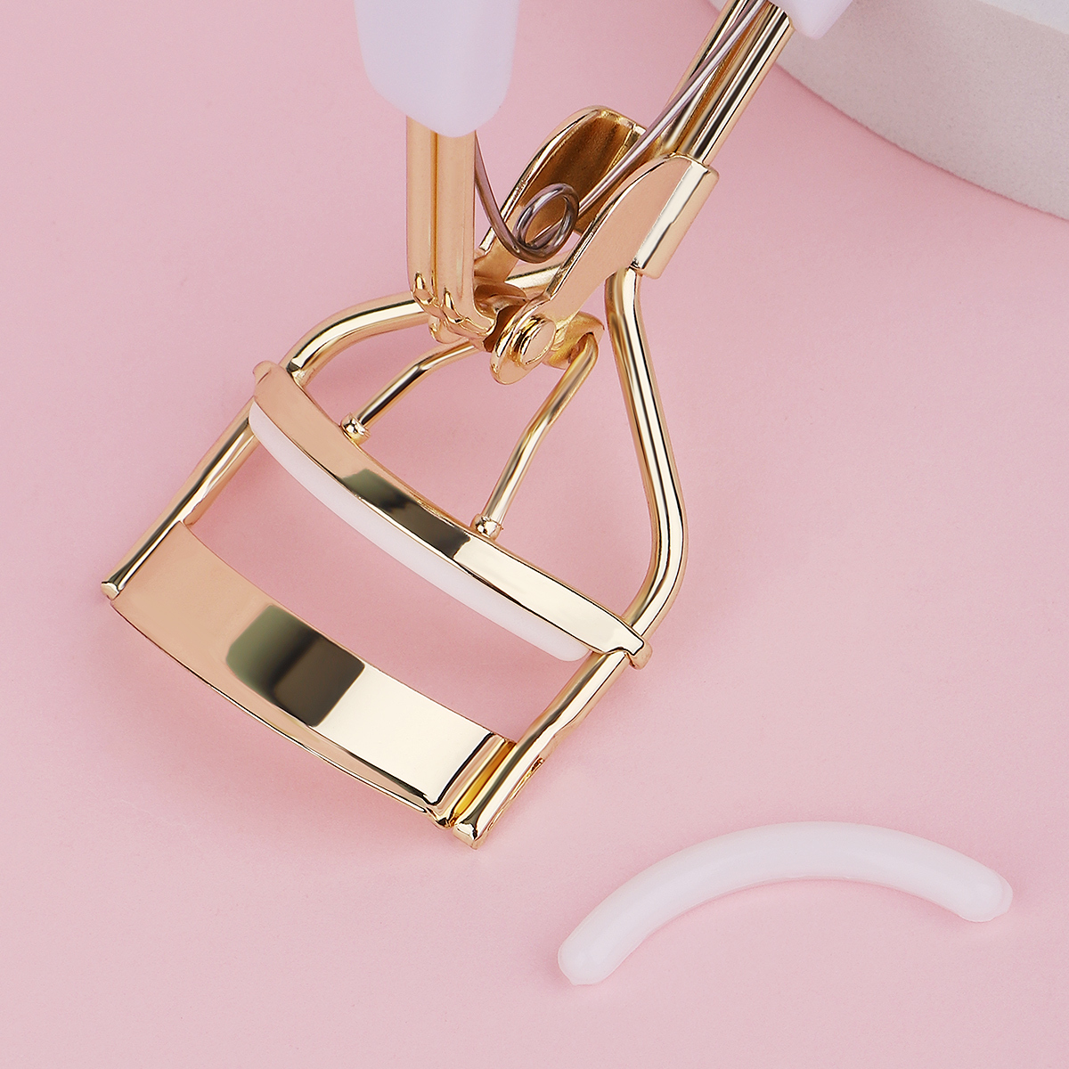 Eyelash curler