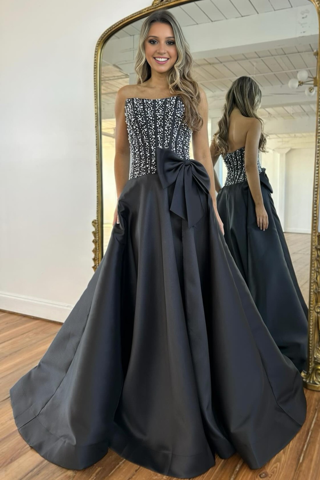 Black A-line Pearls Long Prom Dress With Bow