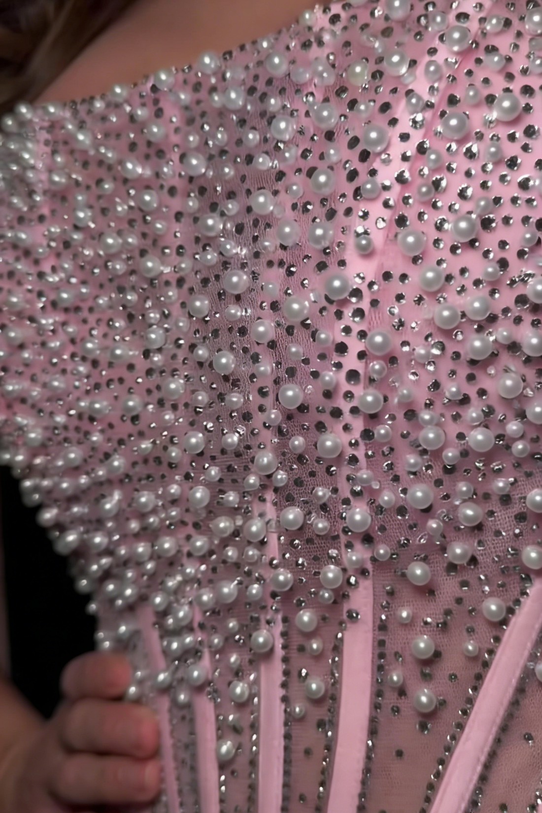 Mermaid Elegant Off-shoulder Prom Dress With Pearls