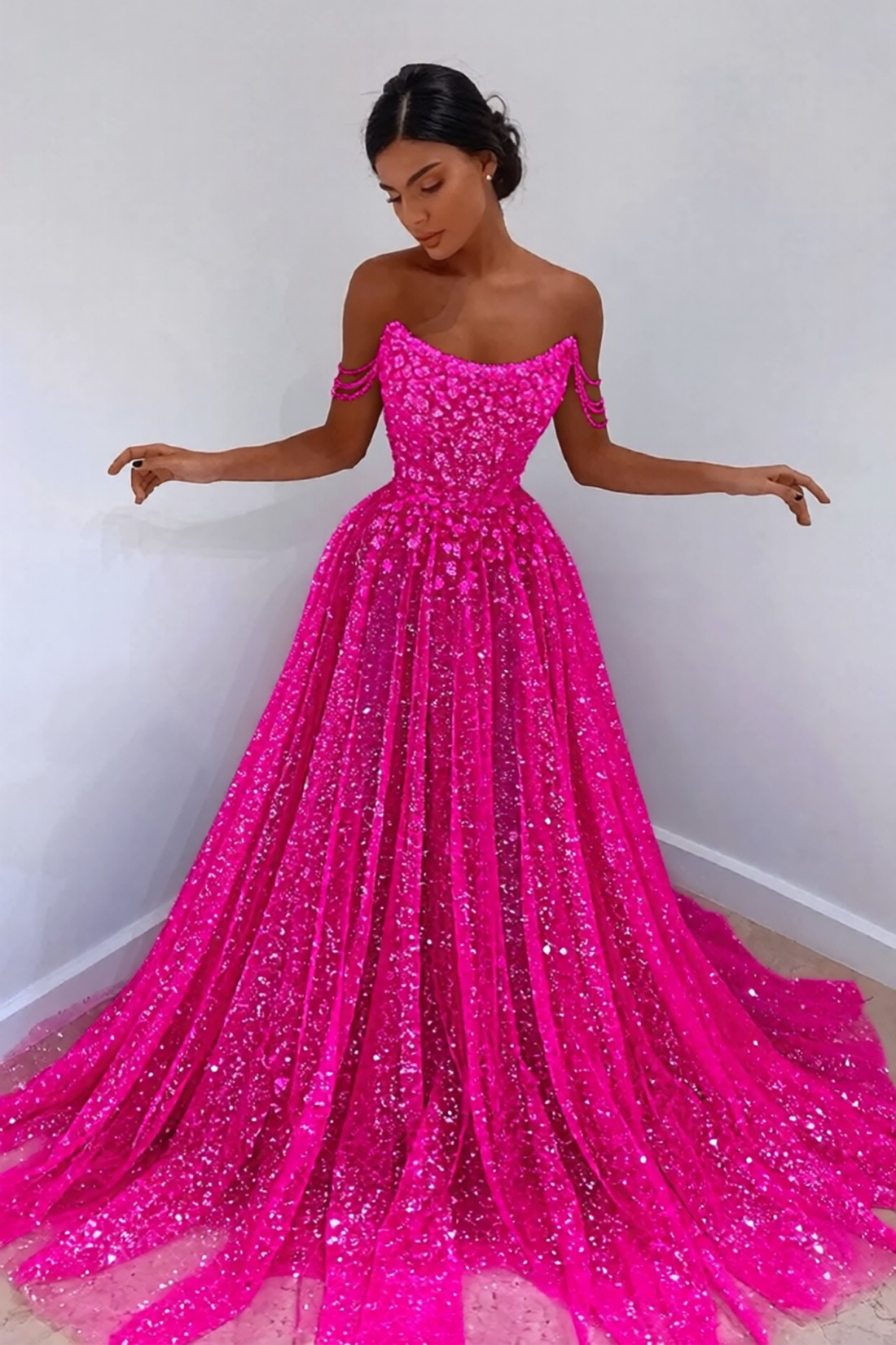 Sparkly Long A-line Sweetheart Sleeveless Sequined Evening Prom Dress