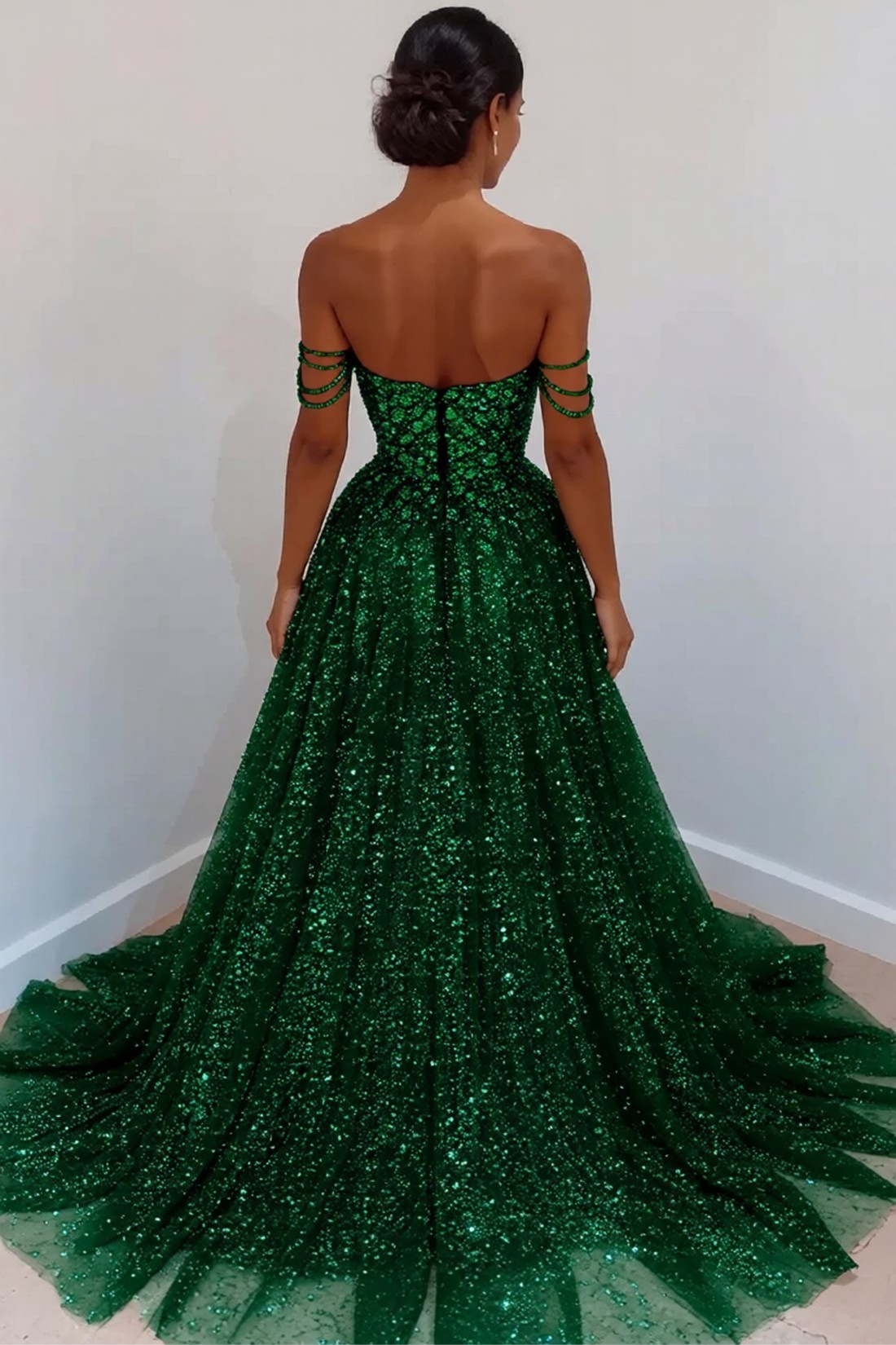 Sparkly Long A-line Sweetheart Sleeveless Sequined Evening Prom Dress