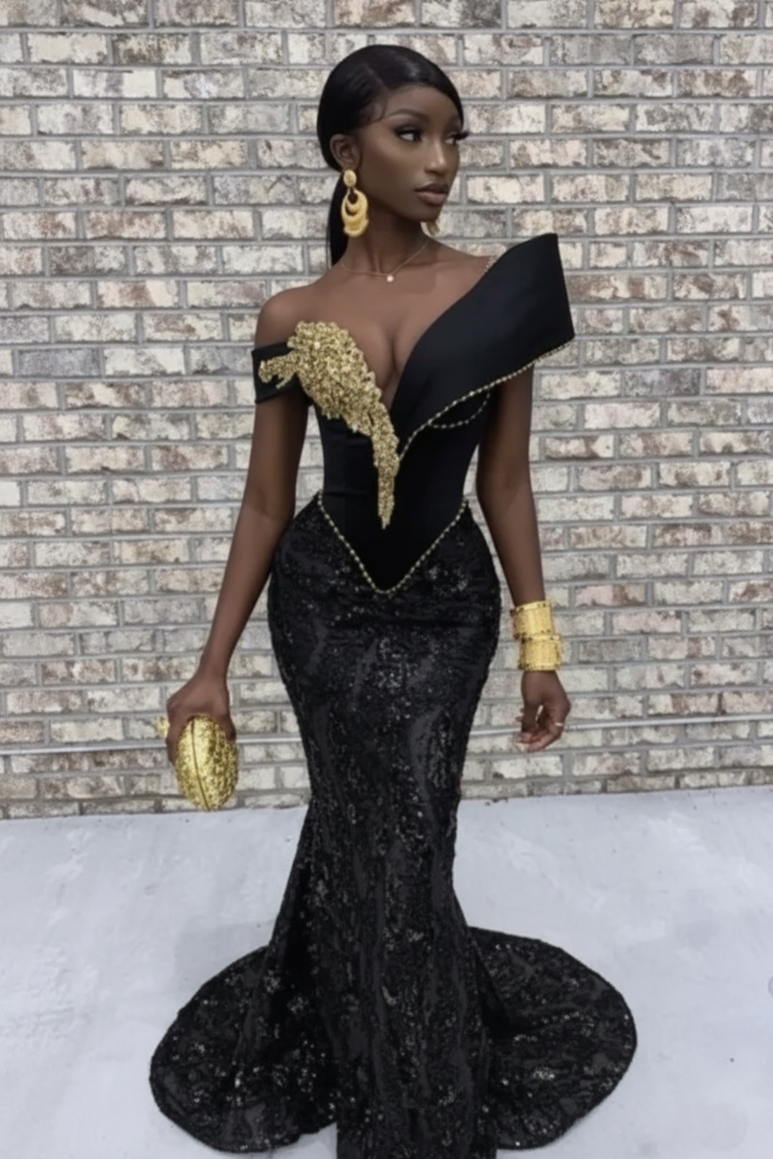 Burgundy Mermaid V-neck Long Tulle Prom Dress with Gold Appliques Lace