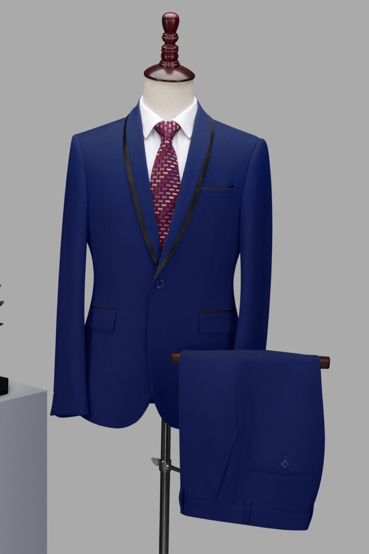 Deep Blue Two Pieces Shawl Lapel Business Suits