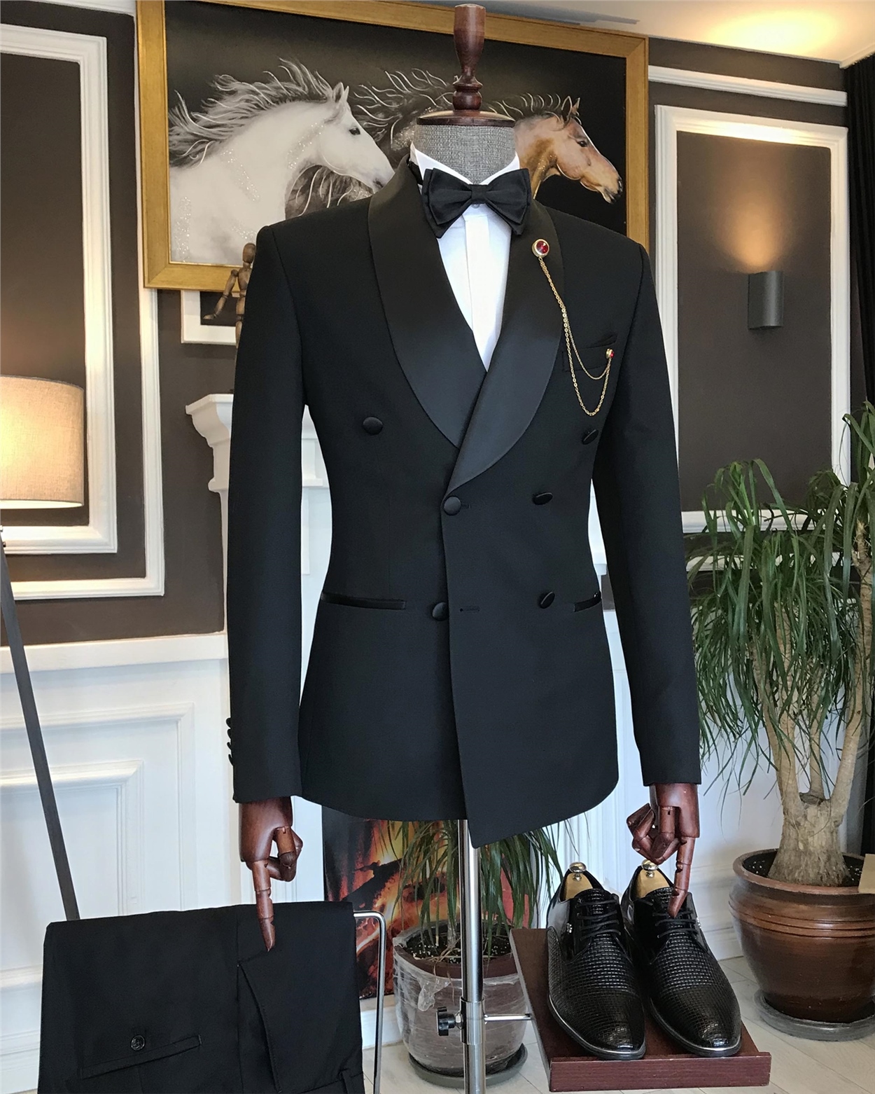 Fancy Black Double Breasted Shawl Lapel Wedding Men Suits