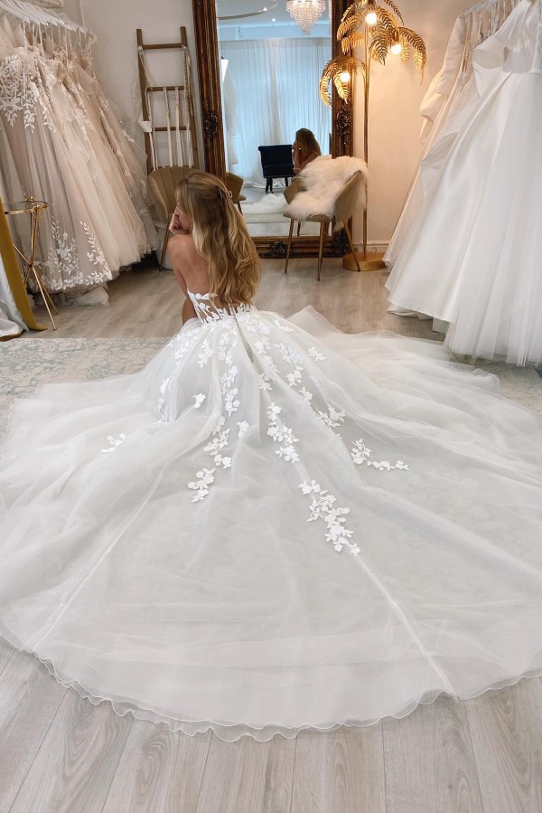 Long Sweetheart A-Line Sweetheart Tulle Lace Wedding Dress with Front Slit - YESBABYONLINE