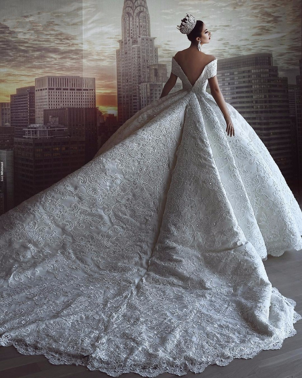 Gorgeous Long Sweetheart Off The Shoulder Applique Lace Ball Gown Backless Wedding Dresses - YESBABYONLINE