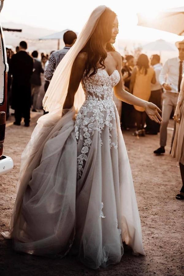 Long A Line Sweetheart Tulle Wedding Dresses with Appliques Lace - YESBABYONLINE