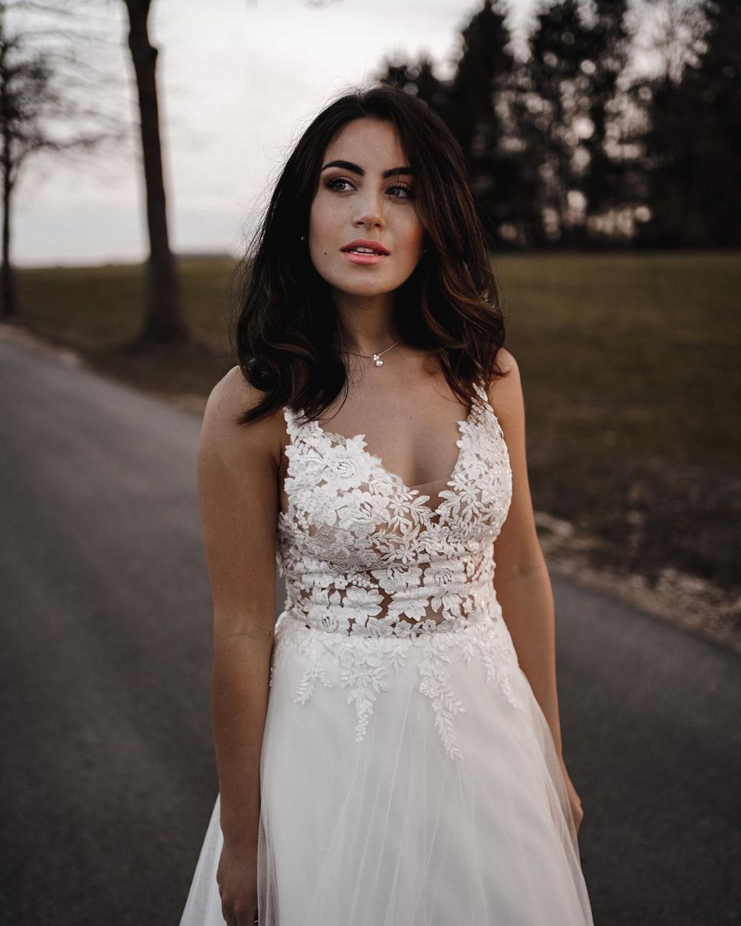 Long A line V-neck Spaghetti Straps Tulle Lace Appliques Backless Wedding Dresses - YESBABYONLINE