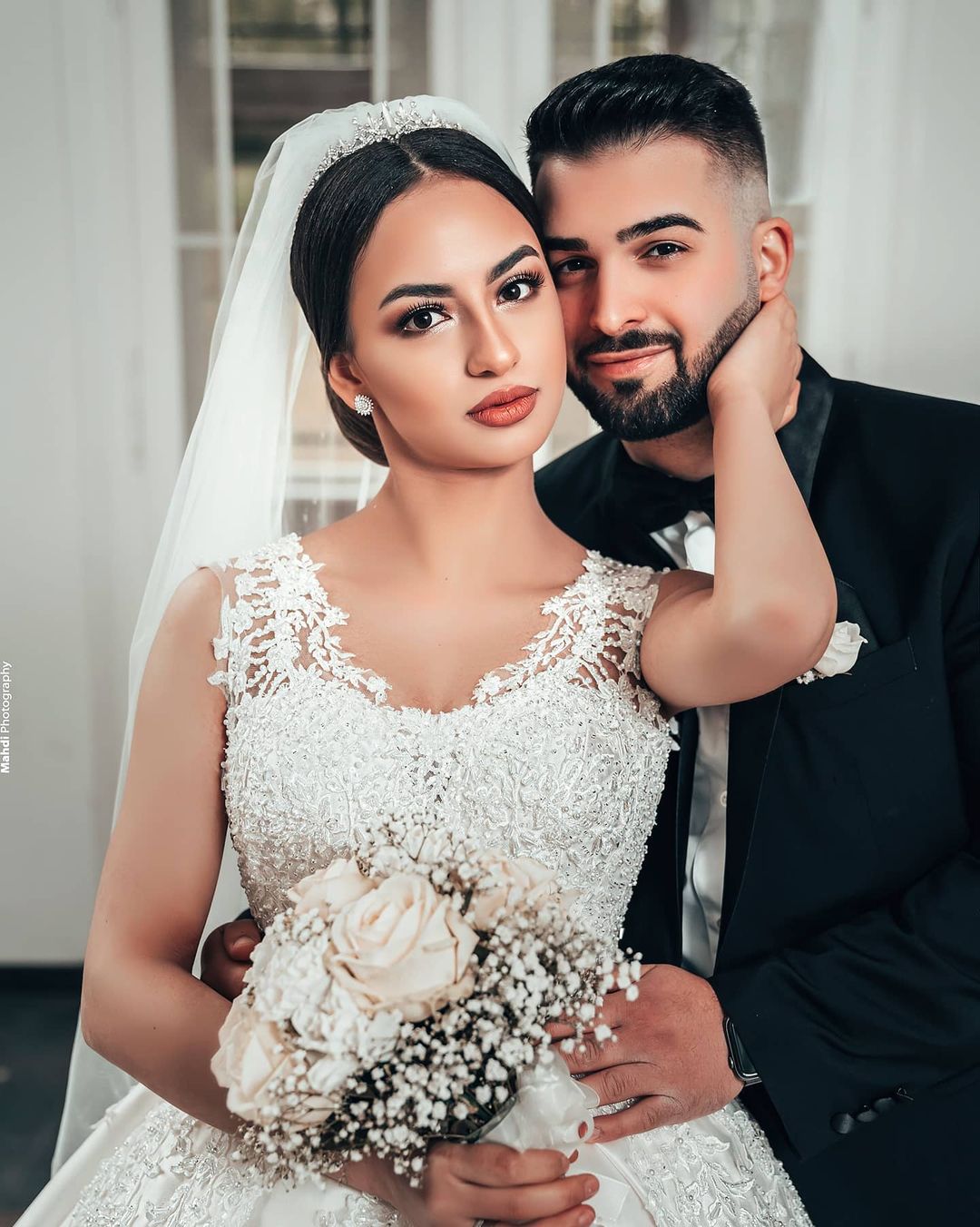 Elegant Long Satin White Sleeveless Appliques Lace A-Line Wedding Dresses - YESBABYONLINE