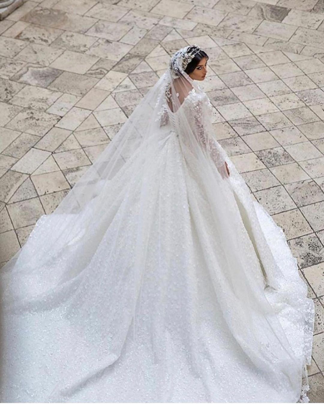 Long Ball Gown V-neck Lace Floor Length Wedding Dresses with Sleeves - YESBABYONLINE