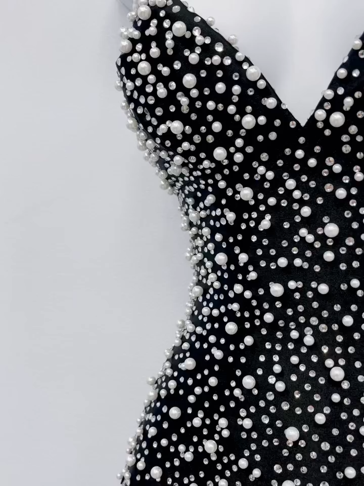 Black V Neck Spaghetti Straps Mermaid Long Prom Dress With Pearls