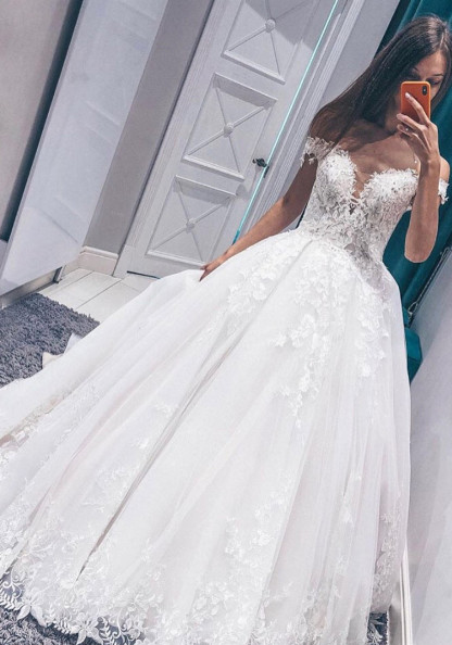 Stunning Long A-line Off the Shoulder Tulle Lace Sleeveless Wedding Dress - YESBABYONLINE
