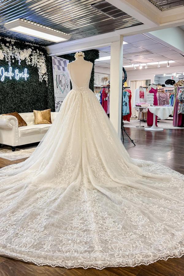 Elegant Long A-Line Spaghetti Strap Sleeveless Floor-Length Wedding Dresses with Appliques - YESBABYONLINE