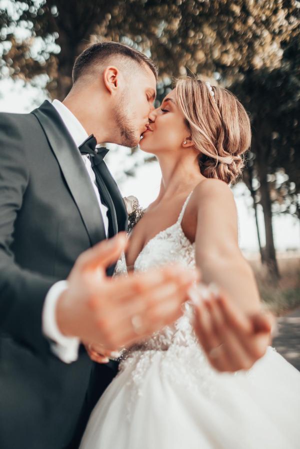 Long Spaghetti Strap Sleeveless Floor-Length Lace Organza Ball Gown Wedding Dresses with Ruffles - YESBABYONLINE