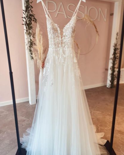 Long A-Line Sweetheart Spaghetti Straps Lace Tulle Backless Wedding Dress - YESBABYONLINE