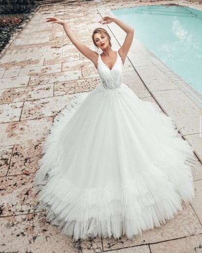 Long A line V Neck Lace Tulle Sleeveless Floor Length Wedding Dresses - YESBABYONLINE