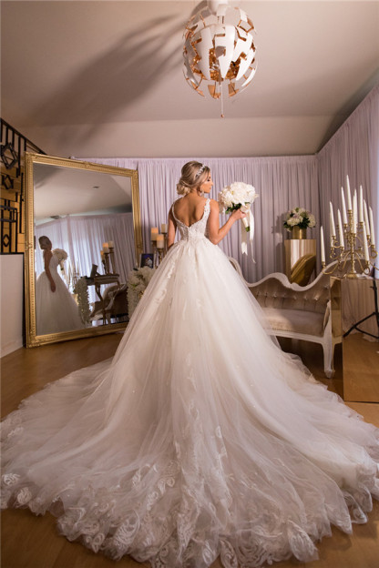 Glamorous White Long V-neck Ball Gown Lace Tulle Backless Wedding Dresses - YESBABYONLINE
