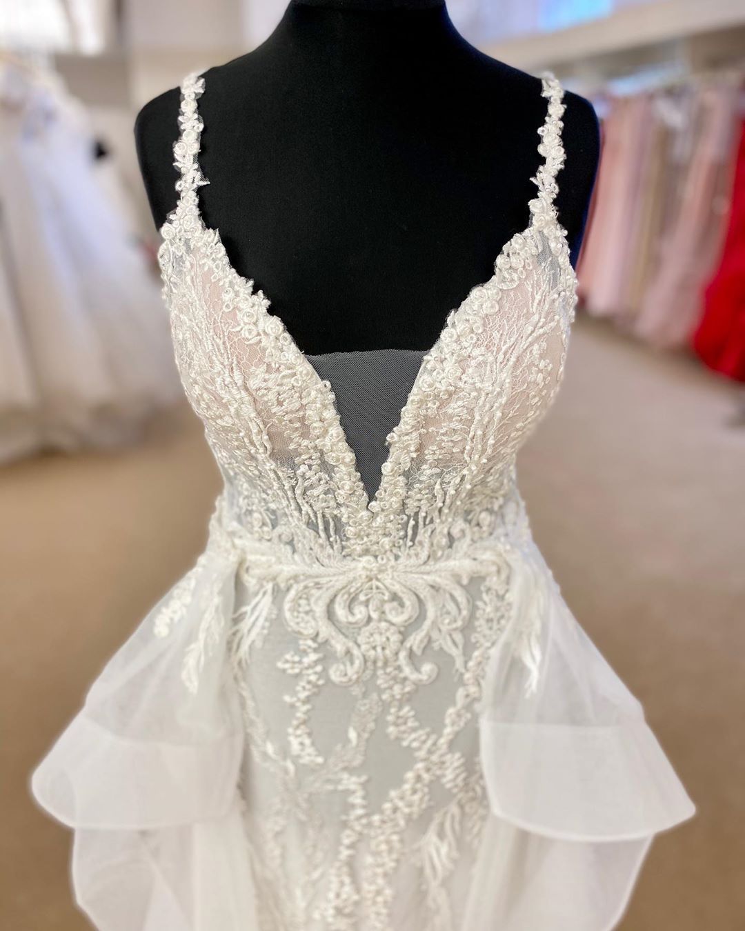 Long Mermaid V-neck Spaghetti Straps Backless Lace Wedding Dress with Detachable Train - YESBABYONLINE