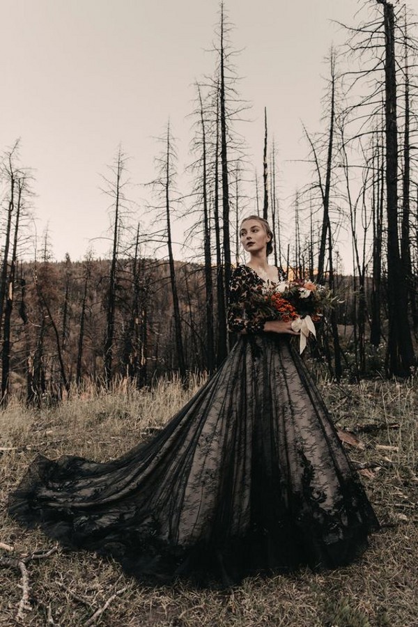 Glamorous Black Long A-line V Neck Tulle Lace Wedding Dresses With Sleeves - YESBABYONLINE