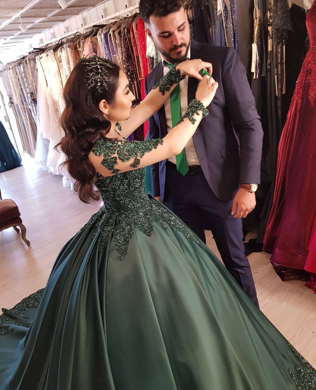 Gorgeous Long Sleeve Ball Gown Sweetheart Appliques Lace Satin Prom Dress - YESBABYONLINE