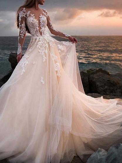 Beautiful Open Back Tulle A-line Long Appliques Lace Wedding Dress 