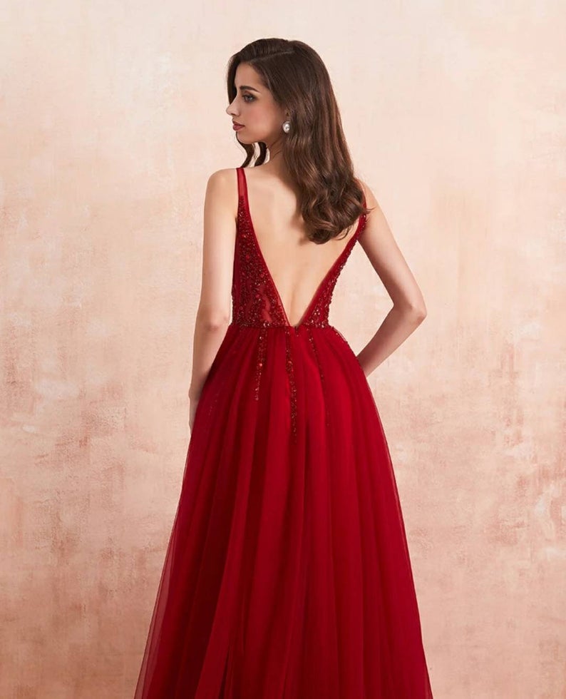 Beautiful Red Long A-line V-neck Tulle Backless Prom Dress with Slit