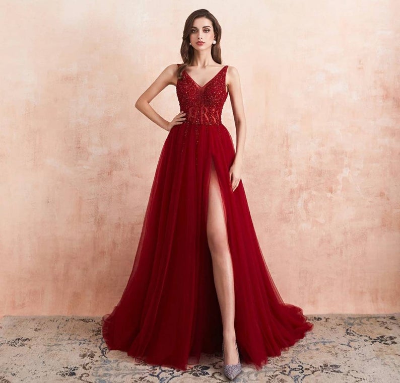 Beautiful Red Long A-line V-neck Tulle Backless Prom Dress with Slit