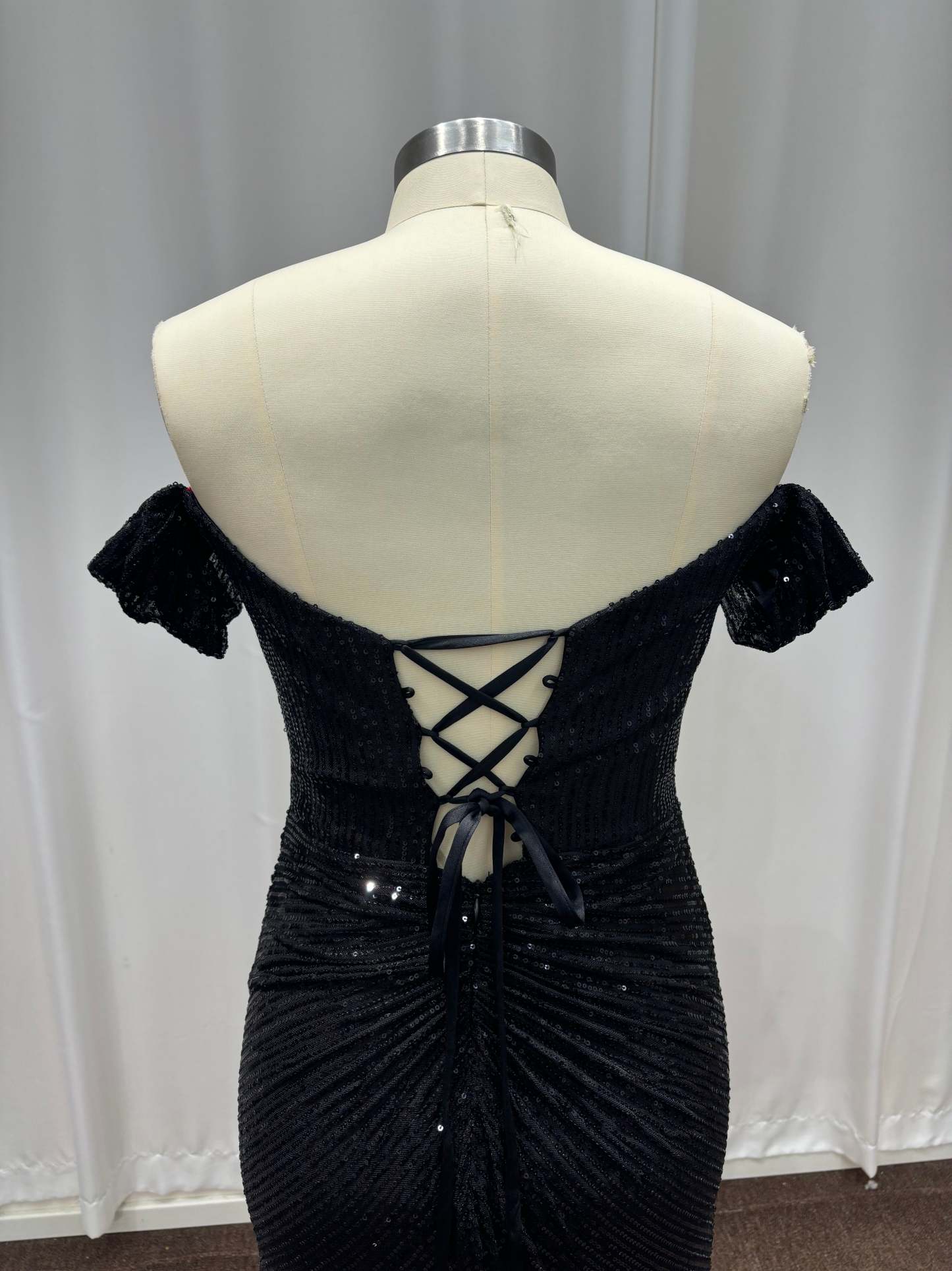 Sequined Black Long Off-the-Shoulder Mermaid Formal Prom Dresses with Slit