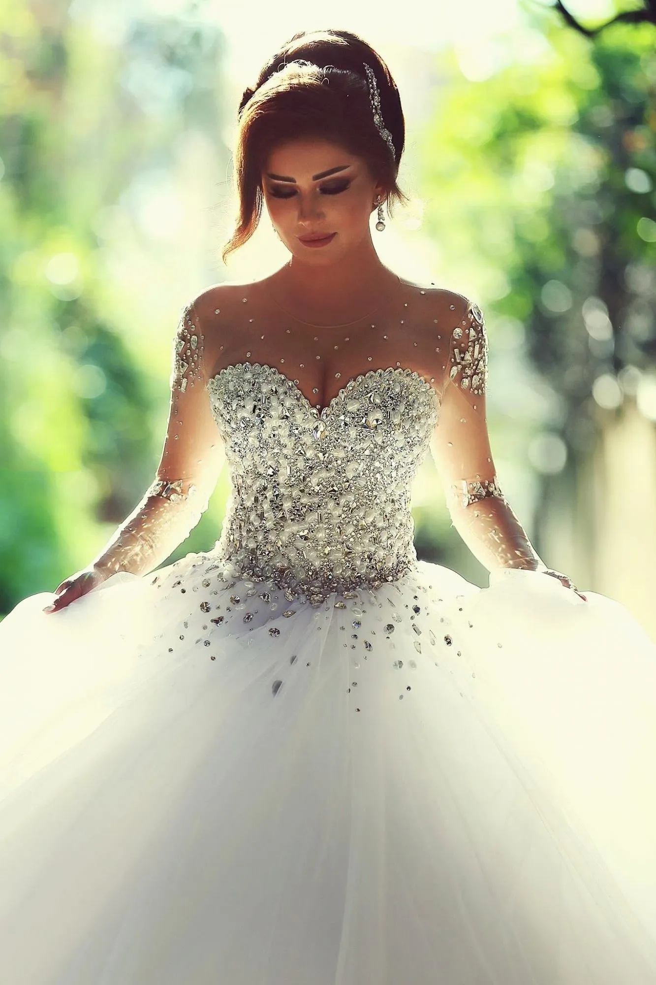 Charming Long Ball Gown Sweetheart Tulle Beading Wedding Dresses with Sleeves