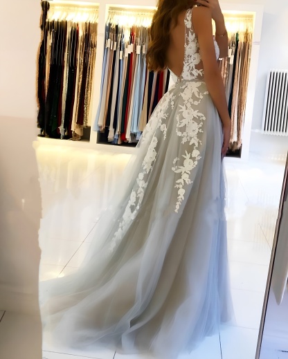 Classy Long V-neck Appliques Lace Tulle A-line Floor-length Prom Dress
