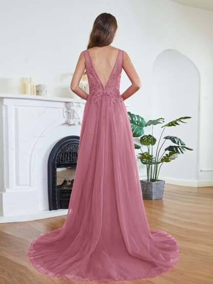 Long Sleeveless Round Neck Tulle A line Lace Appliques Bridesmaid Dress - YESBABYONLINE