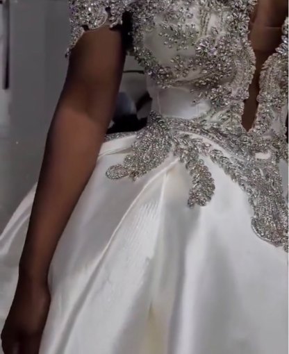 Elegant Slit Appliques Lace Beaded One Shoulder Mermaid Wedding Dress 