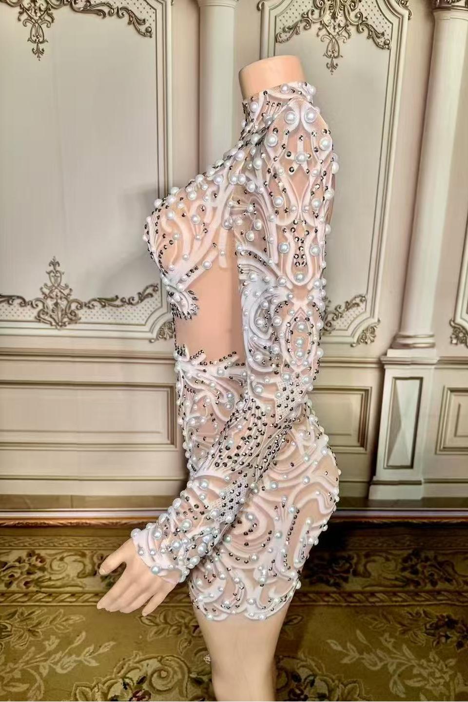 Pearl Short Lace Long Sleeve Sexy Prom Dress with Rhinestones