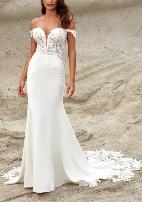 Off-the-Shoulder Mermaid Long Wedding Dress with Lace Applique