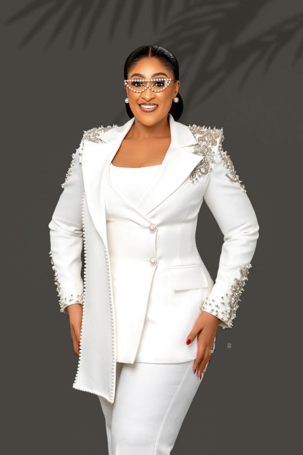 Peaked Lapel Beading Pearls Women Suits 2 Pieces Blazer Pants