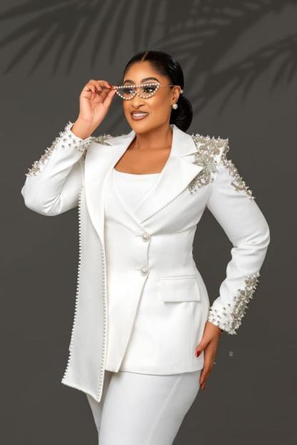 Peaked Lapel Beading Pearls Women Suits 2 Pieces Blazer Pants