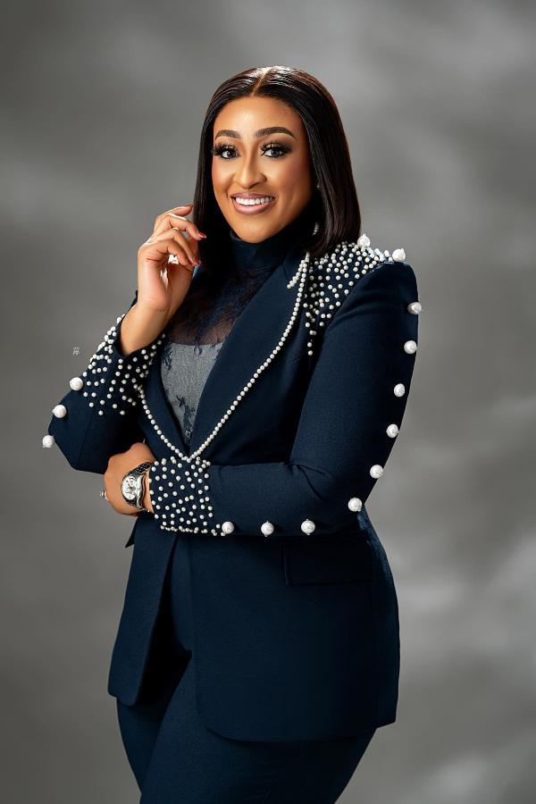 Women Suits 2 Pieces Luxury Beadings Pearls Party Prom Wear Women Outfits