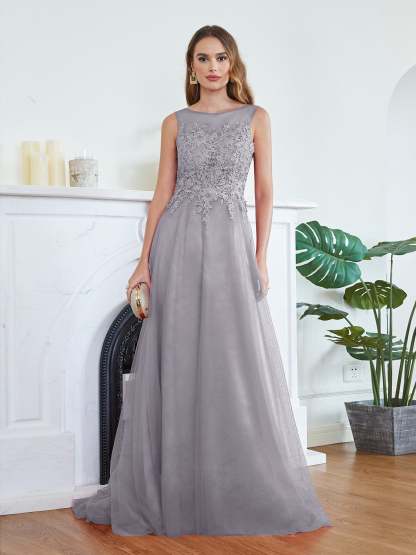 Long Sleeveless Round Neck Tulle A line Lace Appliques Bridesmaid Dress - YESBABYONLINE