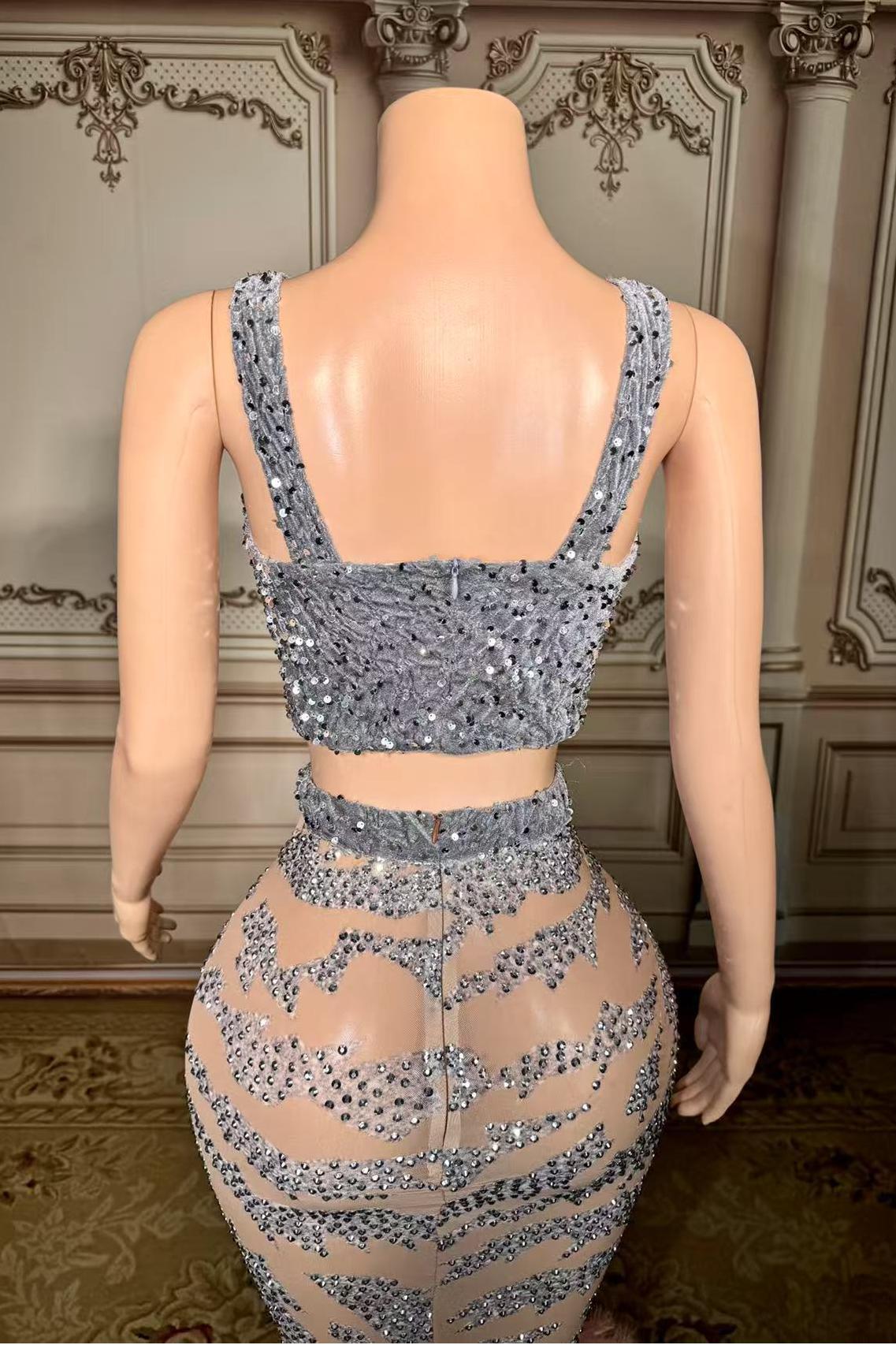 Beautiful V-neck Zipper Back Feather Mermaid Sequins Long Prom Dress Yesbabyonline