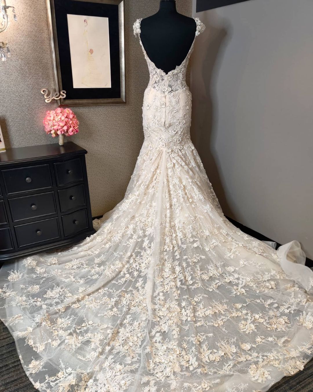 Long Sweetheart Backless Lace Mermaid Wedding Dress - YESBABYONLINE