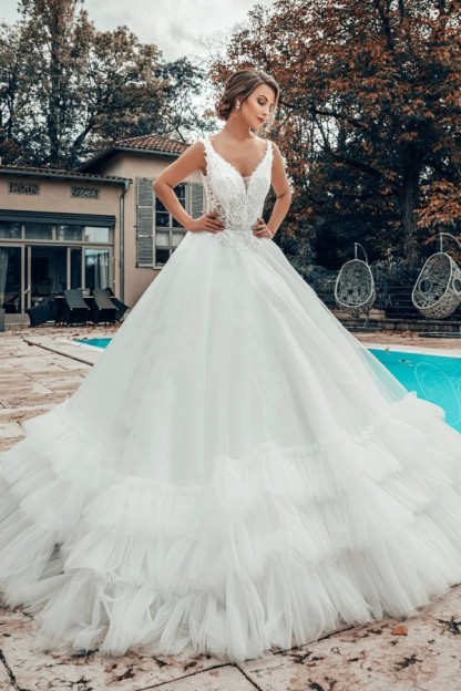 Long A line V Neck Lace Tulle Sleeveless Floor Length Wedding Dresses - YESBABYONLINE