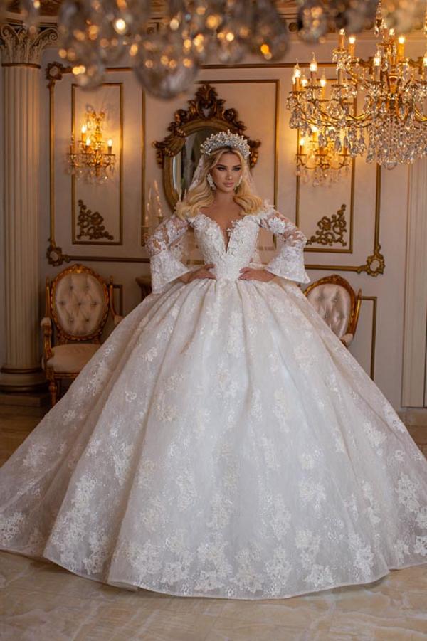 Elegant Sweetheart Long Sleeves Ball Gown Wedding Dress with Appliques Lace - YESBABYONLINE