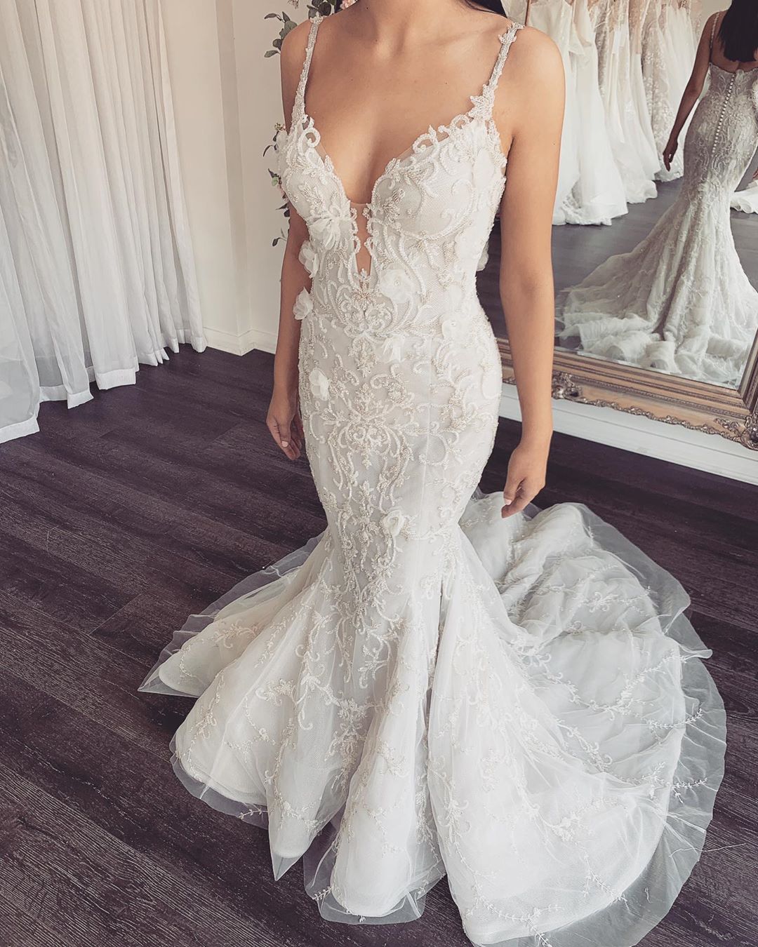 Long Mermaid Spaghetti Straps V-neck Tulle Lace Backless Wedding Dresses with Detachable Train - YESBABYONLINE