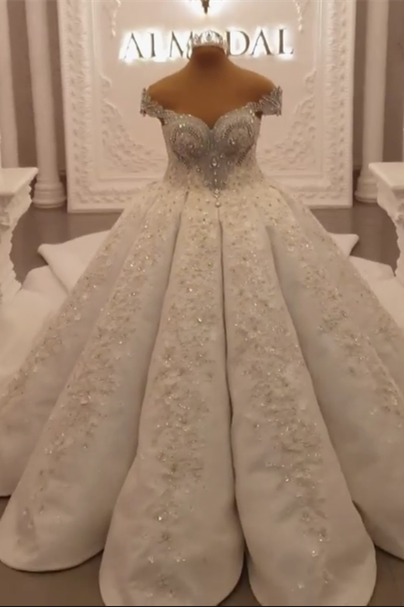 Luxury Long Ball Gown Off the Shoulder Appliques Lace Sleeveless Wedding Dress - YESBABYONLINE