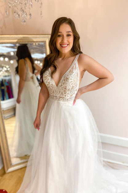 Stunning Long A-Line Tulle V-neck Open Back Spaghetti Straps Wedding Dress - YESBABYONLINE